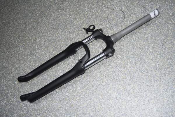 Suntour XCM SF15 remote 27,5" Federgabel schwarzmatt TAPERED