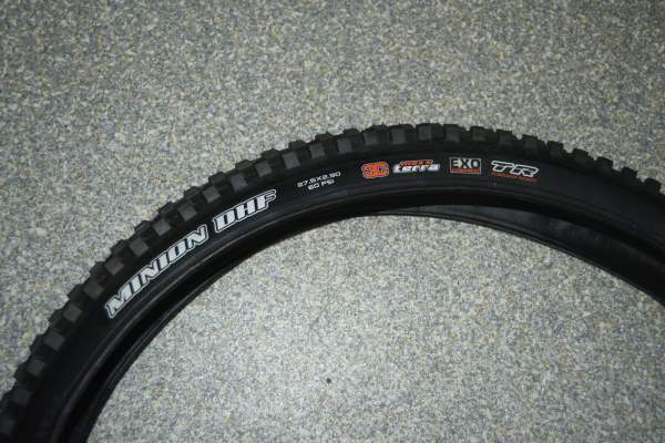 Maxxis Reifen Minion DHF 27,5 x 2,30 3C MaxxTerra TR EXO Protection front