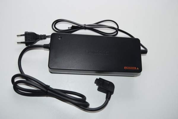 Shimano Steps EC-E6000 Akku 4A Ladegerät Charger